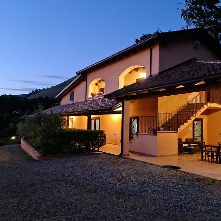 Agriturismo L'Ulivo Padula Bagian luar foto