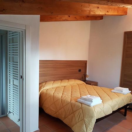 Agriturismo L'Ulivo Padula Bagian luar foto