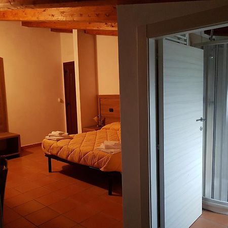 Agriturismo L'Ulivo Padula Bagian luar foto