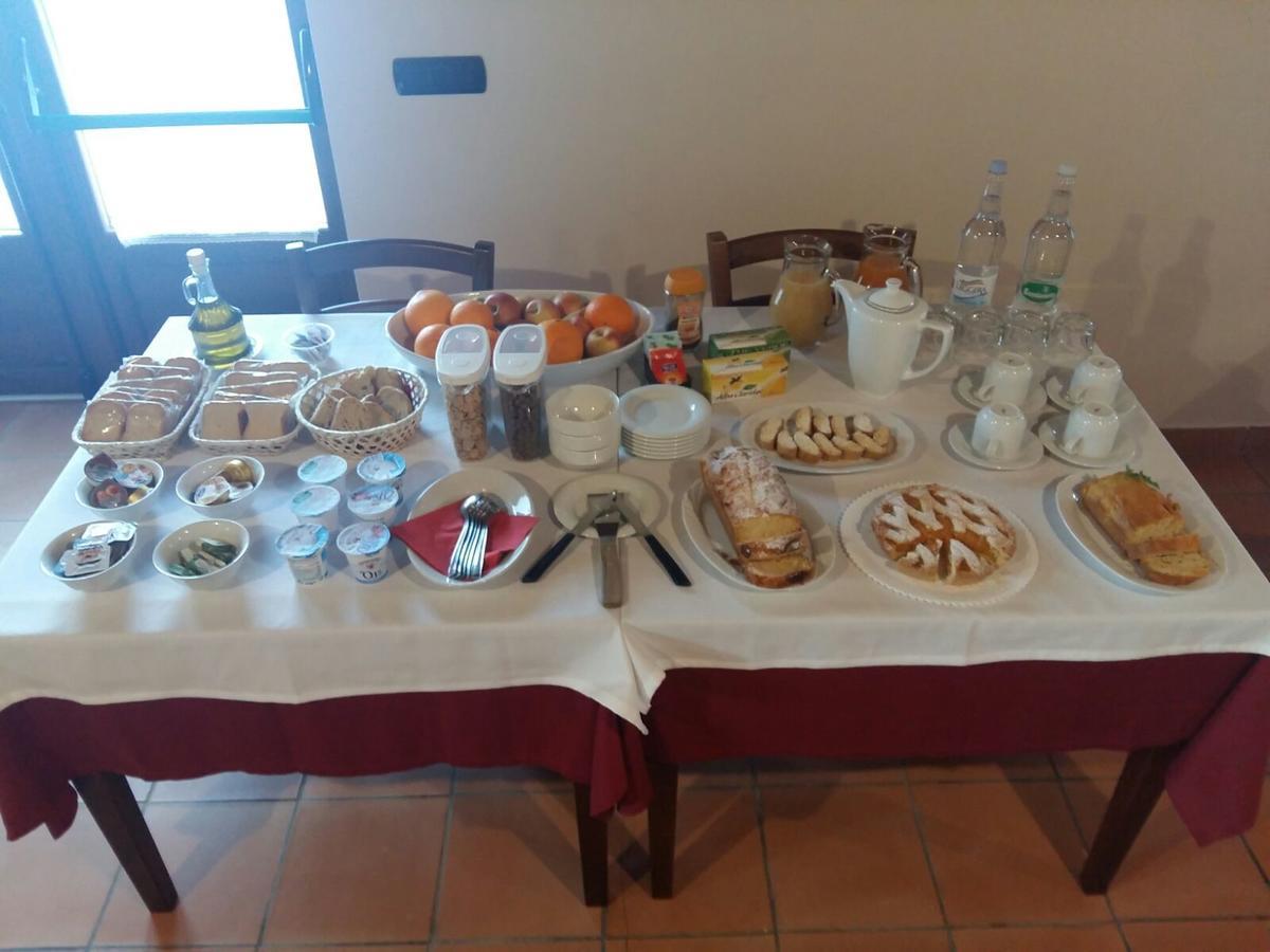 Agriturismo L'Ulivo Padula Bagian luar foto